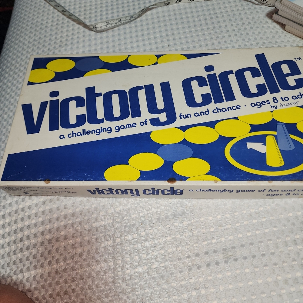 AMWAY EUC VINTAGE 1981 VICTORY CIRCKE BOARD GAME